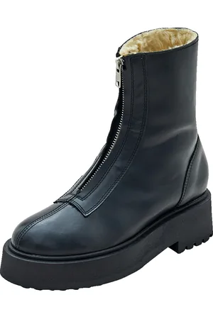 EDITED the label Bottines 