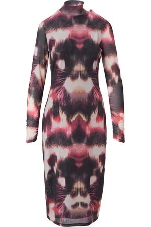 Comma, Robe