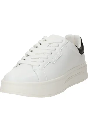 Guess Baskets basses 