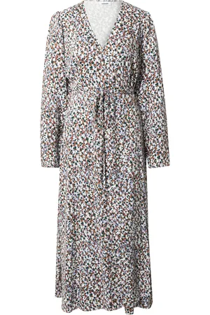minimum Robe 