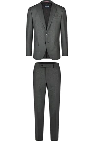 Daniel Hechter Costume