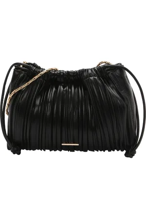 Calvin Klein Poche ventrale