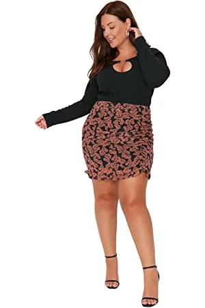 Trendyol Mini Jupe trapèze pour Femme, Coupe ajustée, tissée, Grande Taille, , 52 Plus