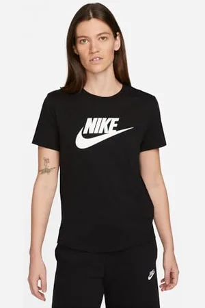 Nike SW Essntl L