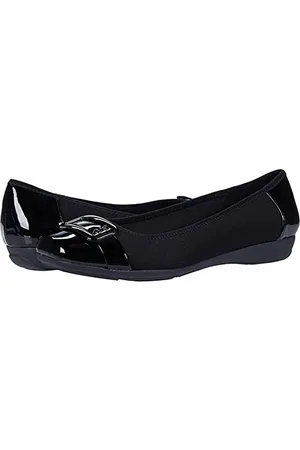 Anne Klein Ulivera