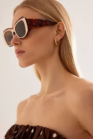 Anthropologie Les Lunettes de Soleil Surdimensionnées Carrées Loretta en Acétate Double Couche par