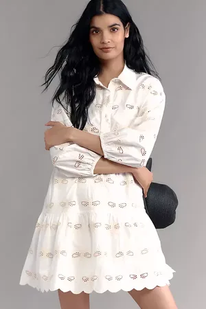 Maeve La Robe Chemise Mini Étagée Bettina: Édition Abeille Brodée par en