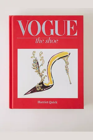 Anthropologie Vogue The Shoe Book en Red chez