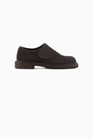 Giorgio Armani Derby en nappa avec fermeture à bride