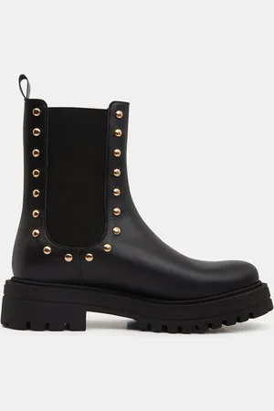 Galeries Lafayette Chelsea Boots avec studs noires