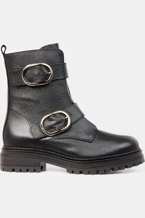Galeries Lafayette Boots en Cuir avec boucles noires