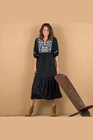 Lora Zellini Robe Longue Manches Coudes, Broderies Contrastées