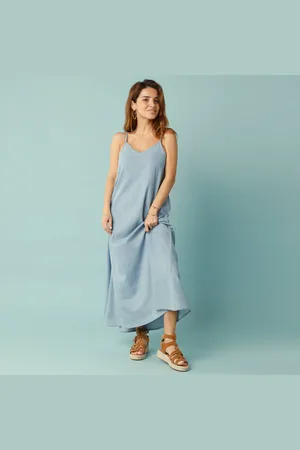 BLANCHEPORTE Robe Longue Spécial Petites Fines Bretelles En Denim Léger