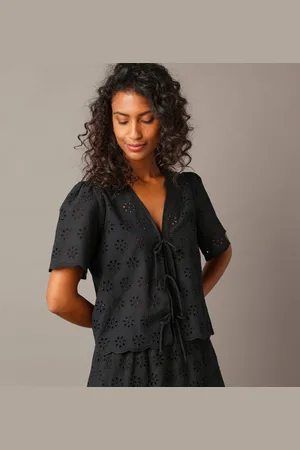 Lora Zellini Blouse À Nouettes, Broderie Anglaise