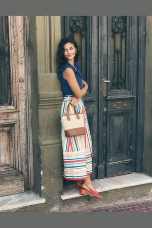 Boden Jupe midi en satin avec ceinture à nouer-Rayé arc-en-ciel ivoire varié