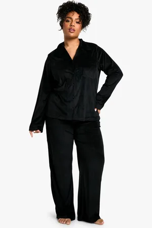 Boohoo Grande Taille,Ensemble De Pyjama Boutonné En Velours