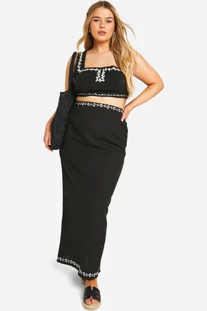 Boohoo Grande Taille,Ensemble Avec Crop Top Et Jupe Longue À Broderie
