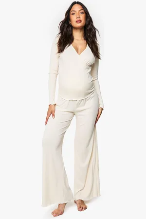 Boohoo Maternité,Ensemble De Grossesse Avec Top À Ourlets Ondulés Et Pantalon