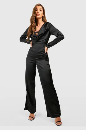 Boohoo Combinaison Large Satinée À Col Bénitier