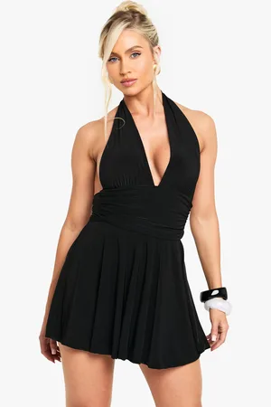 Boohoo Robe Patineuse Froncée À Décolleté Plongeant