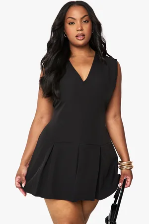 Boohoo Grande Taille,Robe Plissée À Col V