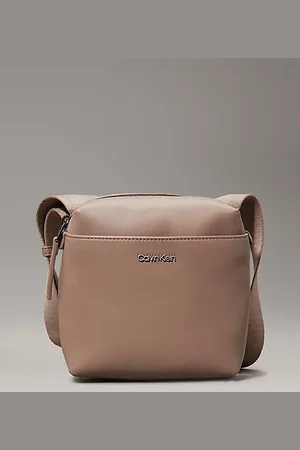Calvin Klein Sac reporter carré