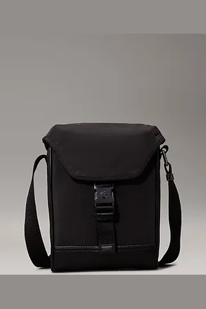 Calvin Klein Sac reporter plat