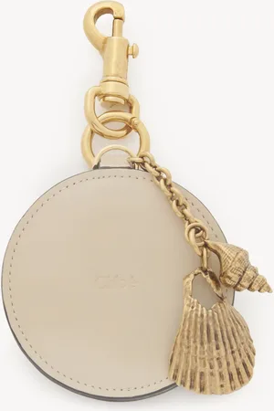 Chloé Porte-clés miroir en cuir brillant avec charms coquillages Femme Taille OneSize 100% Laiton, Bubalus Bubalis, Farmed, COO Italy