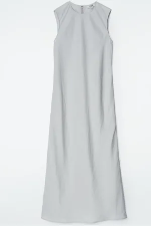 COS Robe Midi Coupée En Biais En Lin Mélangé