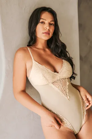 Cupshe Body gainant nude dentelle contrastée