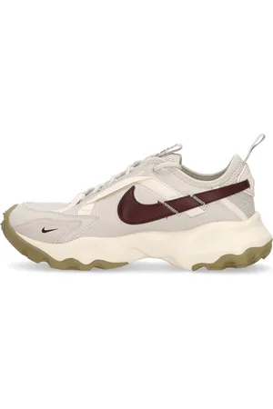 Nike Chaussure Basse Femme W Tc 7900