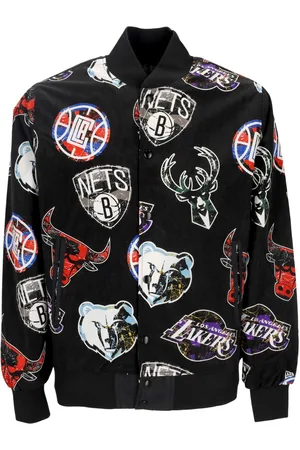 New Era Blouson Bomber Homme NBA All Over Print Team Logo Bomber Noir/Porte Avant Rouge