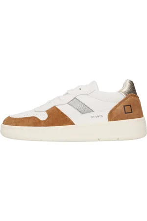 D.A.T.E. DATE. Baskets blanches
