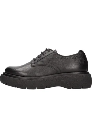 carmens Chaussures basses Noir