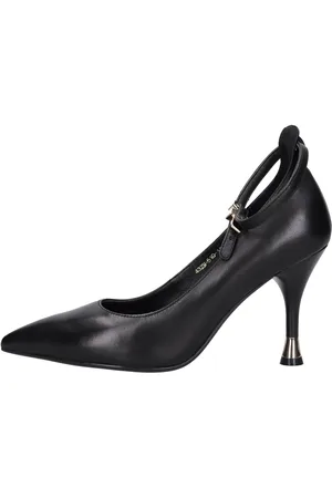 Emanuélle vee Chaussures a talons noires