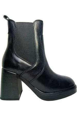 Fabbrica Dei Colli Chaussures pour femmes Bottes de cheville en cuir avec bandes elastiques laterales et talon.