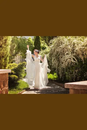 LiliyaAtelier Jupe De Mariage En Mousseline Longue - Comme Des Pétales Fleurs, Soirée Amovible Sur La Jupe, Séparée Mariée Fiançailles, Volante Transparente