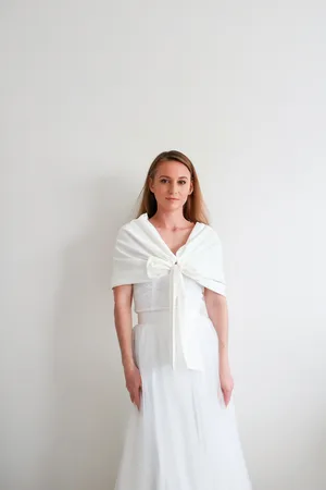 FaithCauvain Boléro, Étole En Jersey Pour La Mariée. Accessoire Mariage Hiver. Cache-Épaule. Châle Hors Saison. Echarpe De Mariée Cassé