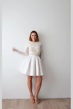 FaithCauvain Robe De Mariée Courte Blush À Dentelle Et Manches Longues. Mariage Civil Moderne Élégante Jupe Luxe. Tenue Sur-Mesure Pour La Mariée