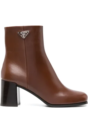 Prada Bottines en cuir à plaque logo