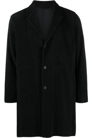 Issey Miyake Manteau long à design plissé