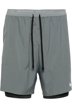 Nike Short à motif Swoosh