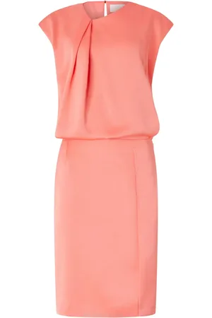 GENNY Robe en satin à coupe mi-longue