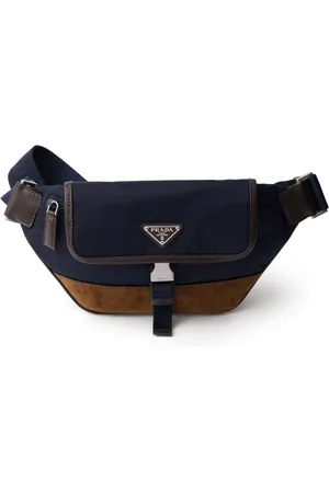 Prada Sac banane à logo triangulaire en émail