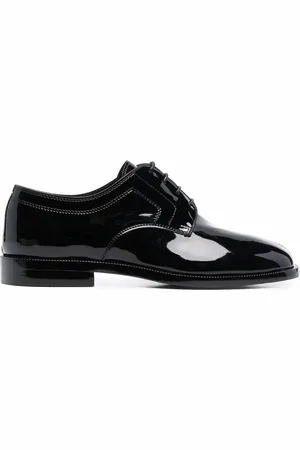 Maison Margiela Chaussures en cuir Tabi à fini verni