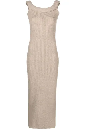 Totême Robe longue froncée à épaules dénudées