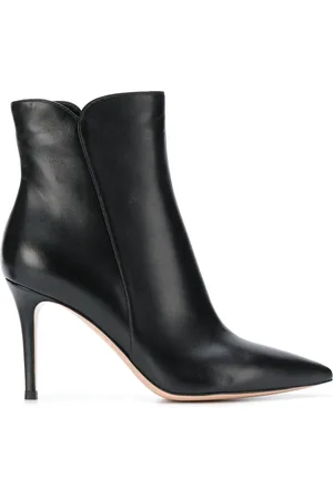Gianvito Rossi Pointed ankle boots