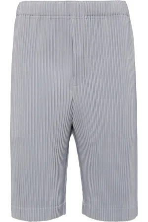 Issey Miyake Short August à design plissé