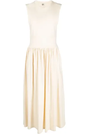 Totême Robe évasée à design sans manches