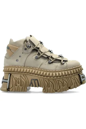 Vetements Baskets New Rock Edition